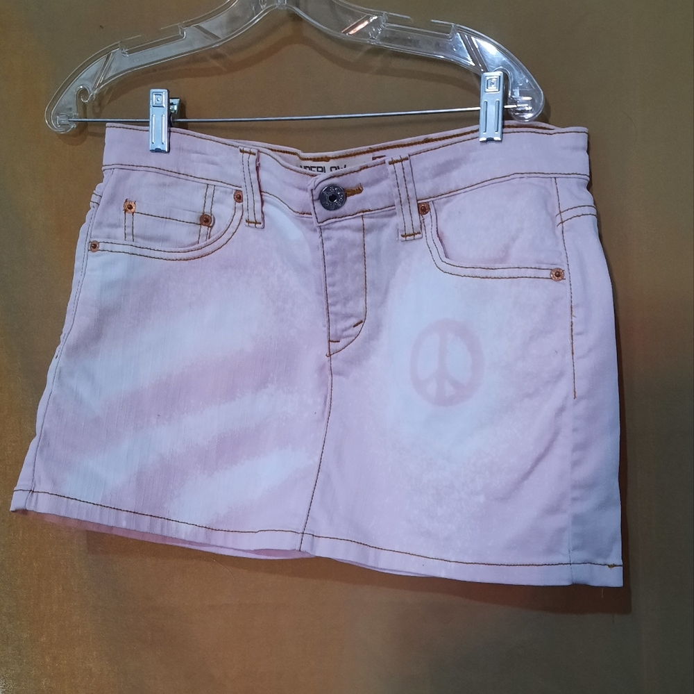 Junior's Levi's Custom Bleached Pink Jean Skirt sz 9